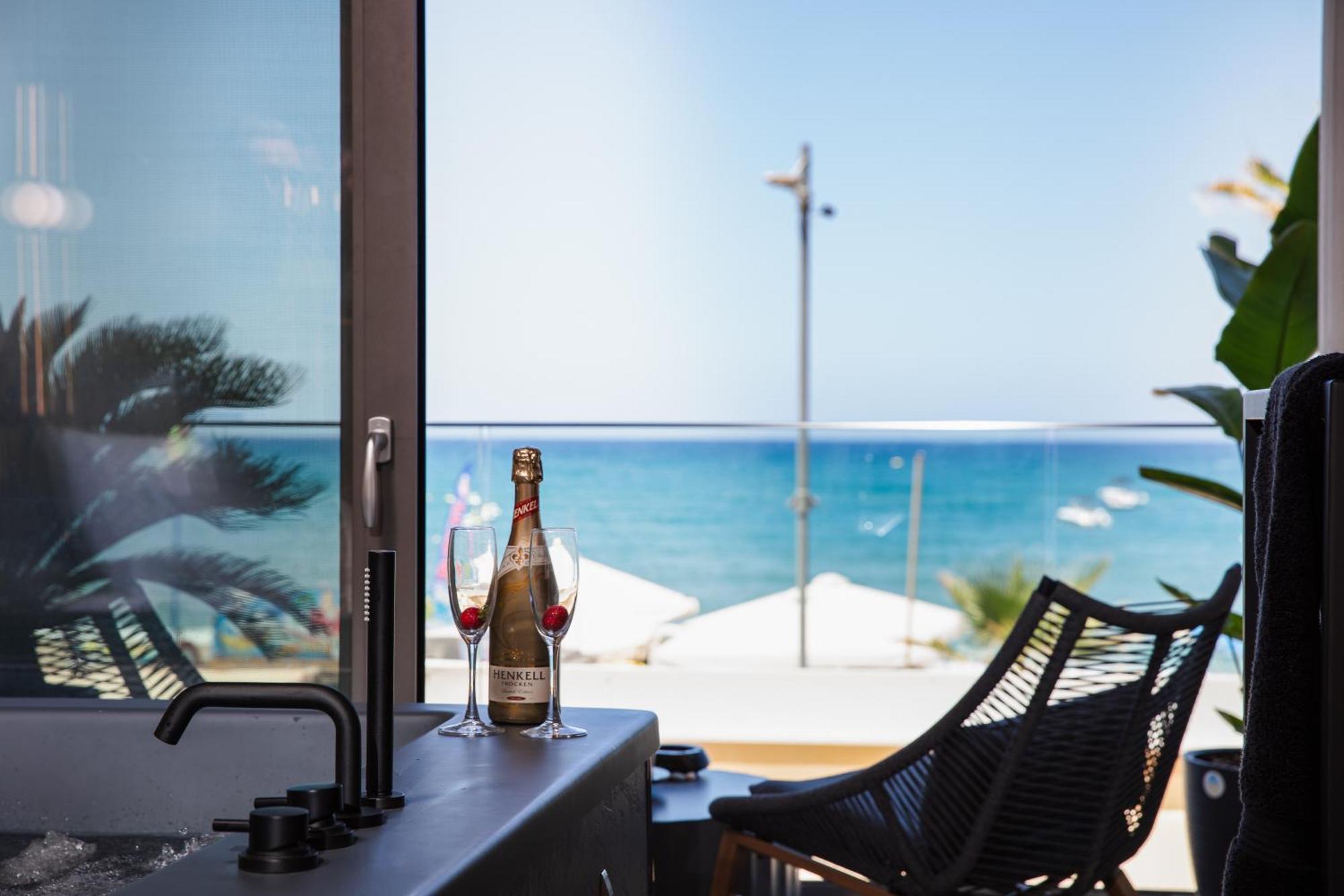 La Vie En Mer Apartments Rethymno  Bagian luar foto